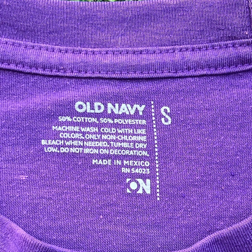 NBA x Old Navy 1985 L.A. Lakers NBA Champs Vintage Purple T Shirt Size S 💎 - Picture 4 of 4